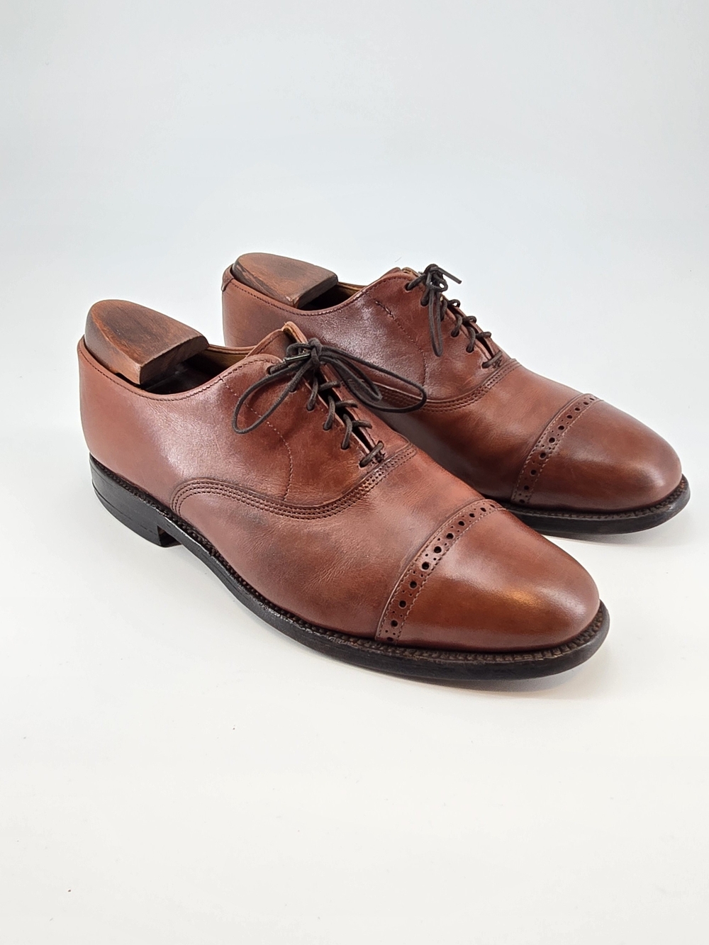 Allen Edmonds Men's Byron 7 D Brown Cap-Toe Oxfords